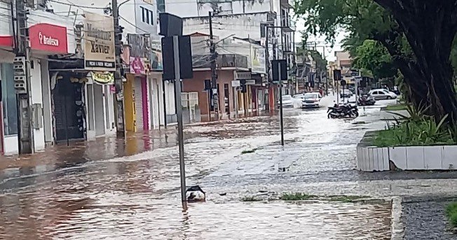 Inmet emite três alertas de acumulado de chuva para Guarabira e outras