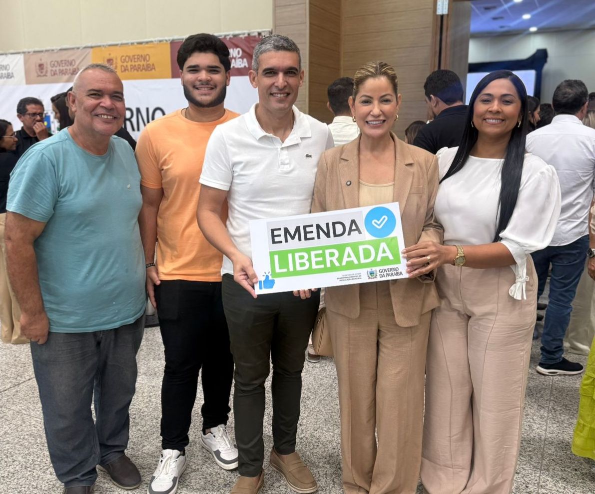 Camaf Douglas - prefeito de Lagoa de Dentro e Daniele do Valle - deputada estadual