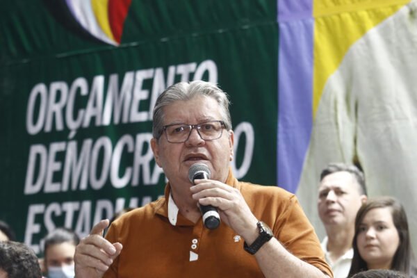 João Azêvedo - governador