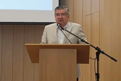 Roberto Paulino é homenageado pelo corpo de bombeiros