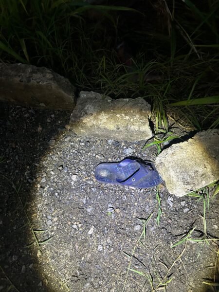 Chinelo da vítima
