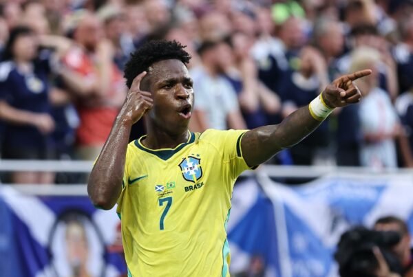 Vini Jr abriu o placar, se tornou o maior artilheiro da "era Ancelotti" e liderou o Brasil em campoCréditos: Divulgação FIFA